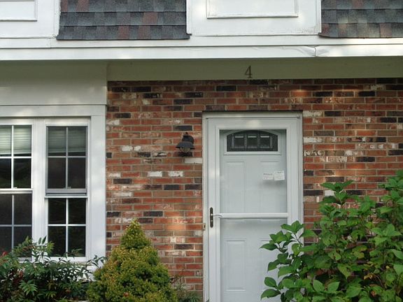 5th image of 4 Sunny Brook Cir