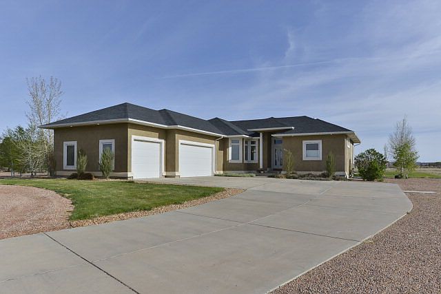 1st image of 901 W Saguache Dr