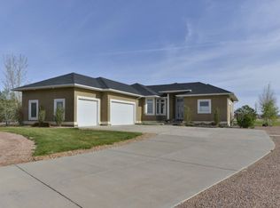 901 W Saguache Dr, Pueblo West, CO 81007