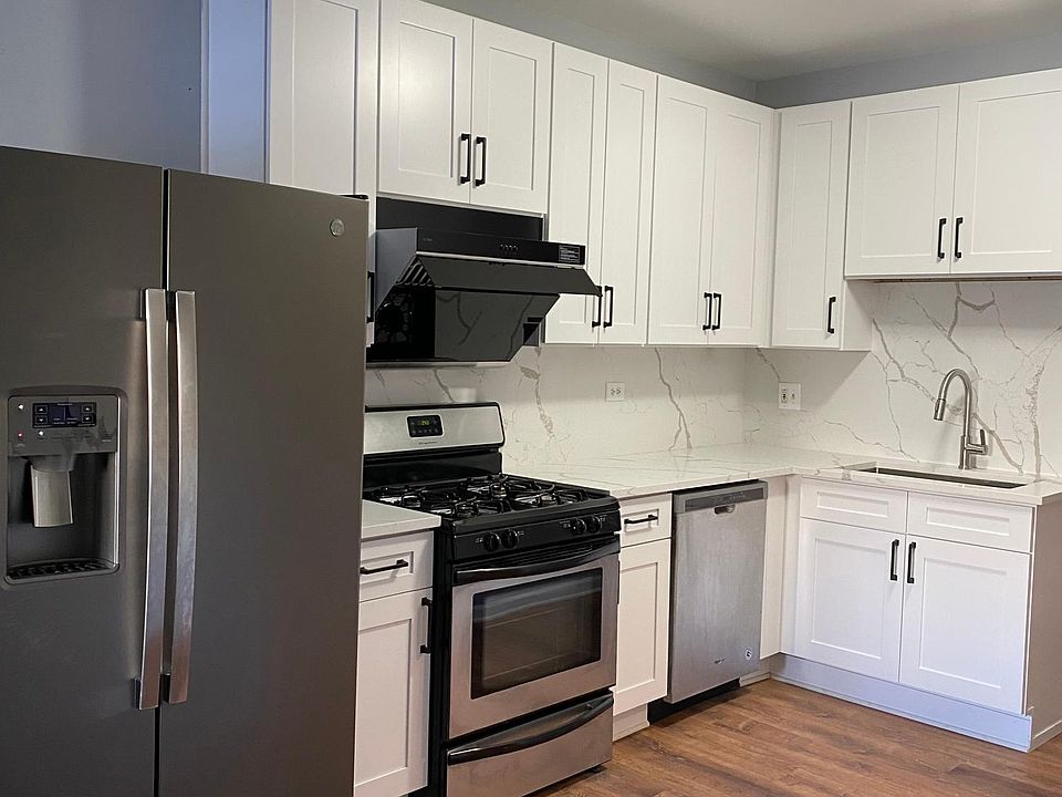 1st image of 1418 W Diversey Pkwy #G