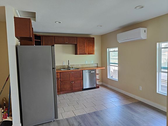 5th image of 534-550 Sicard St #538