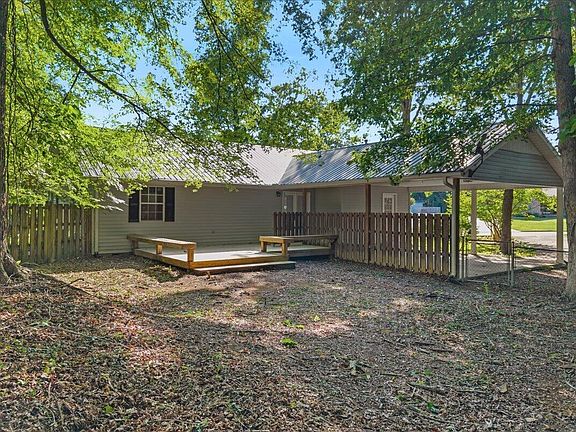 2nd image of 2613 Kenwood Dr
