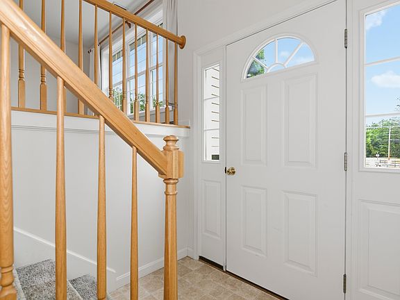 3rd image of 10 Terry Drive