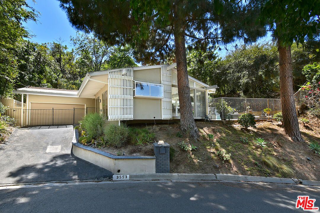 3553 Summerfield Dr, Sherman Oaks — photo 1