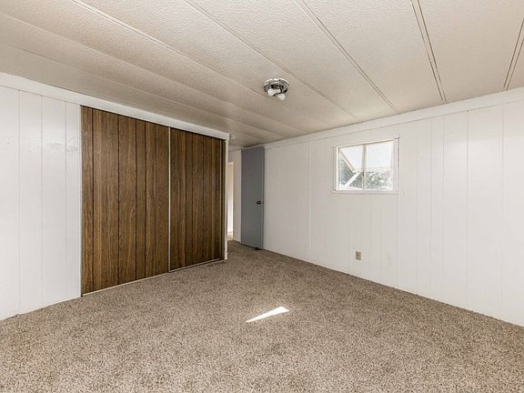 5th image of 2460 E Leroy Ave