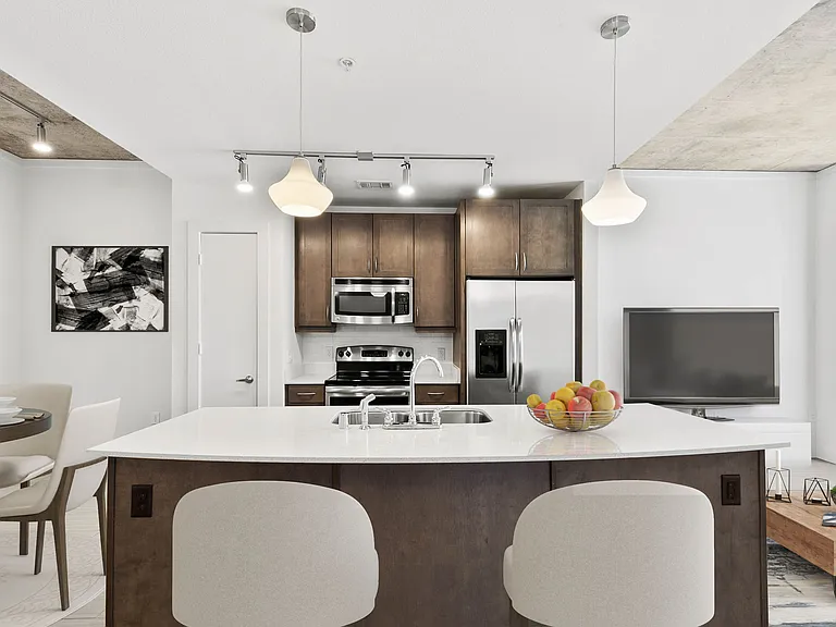 Gallery At Turtle Creek — Photo 11