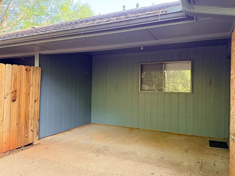 2711 Augusta St #B — Photo 10