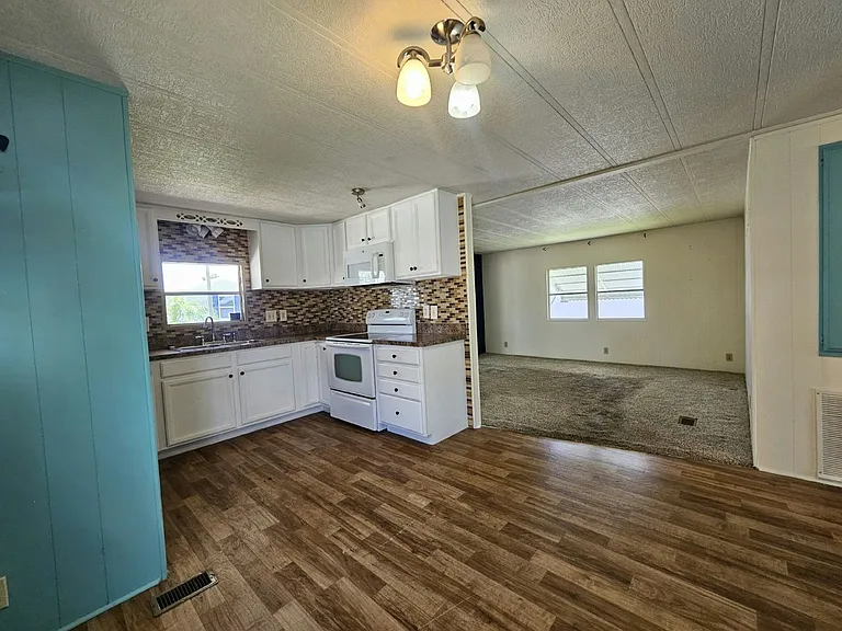 Eagle Estates — Photo 78