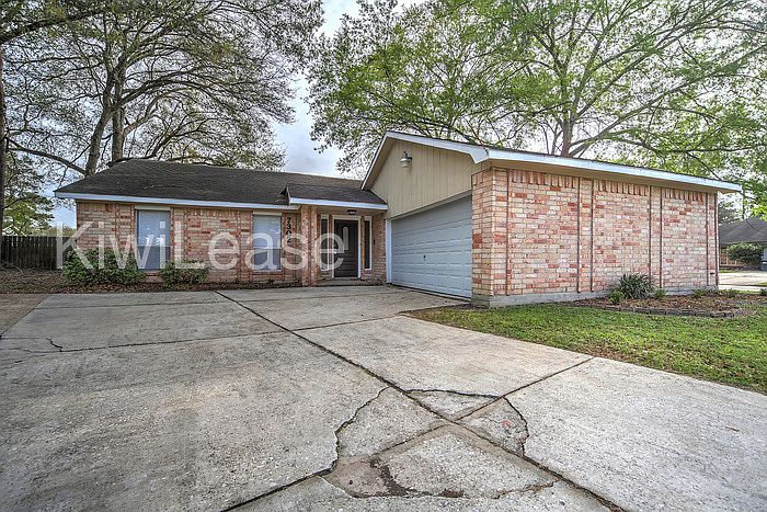 1st image of 7302 Fox Knoll Ln