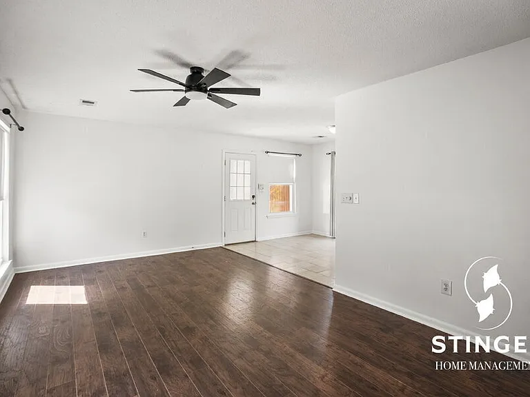 1713 Drayton Dr — Photo 4