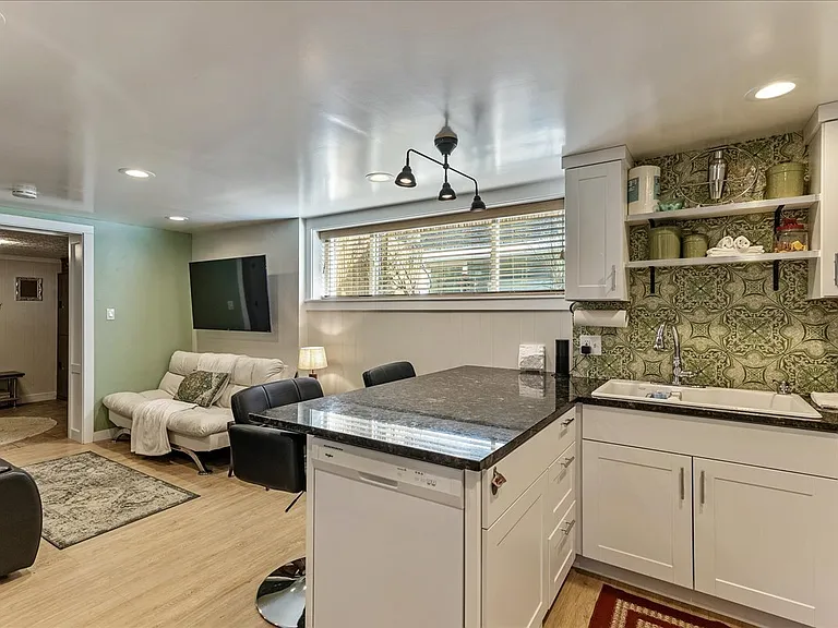 1538 S 700 E #B — Photo 23
