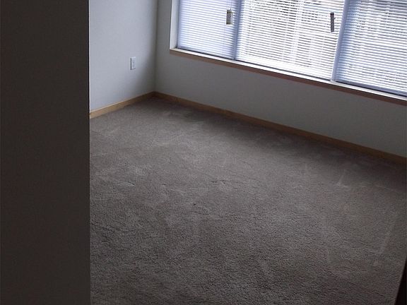 4th image of 3020 University Ave SE APT 202