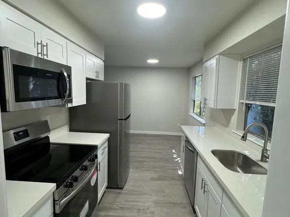 Federal Way Townhomes, 28606 25th Pl S #28608, Federal Way, WA 98003