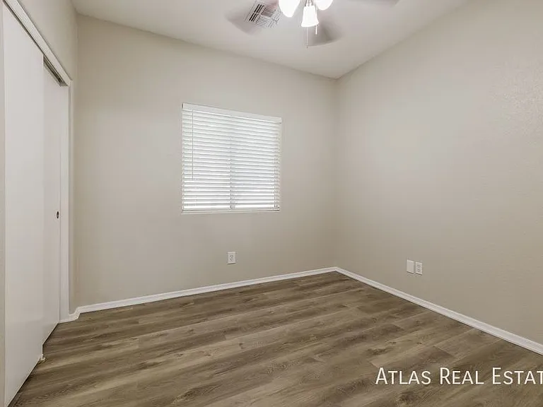 3810 E Waterman St — Photo 11