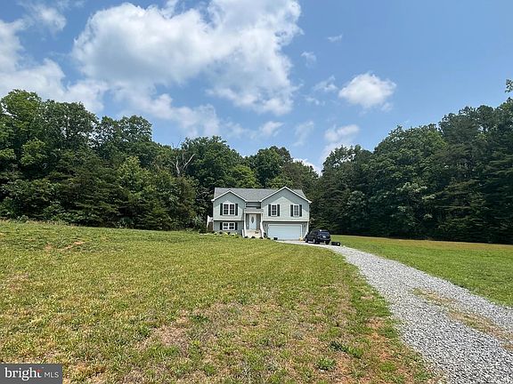 2nd image of 106 Lake Country Dr