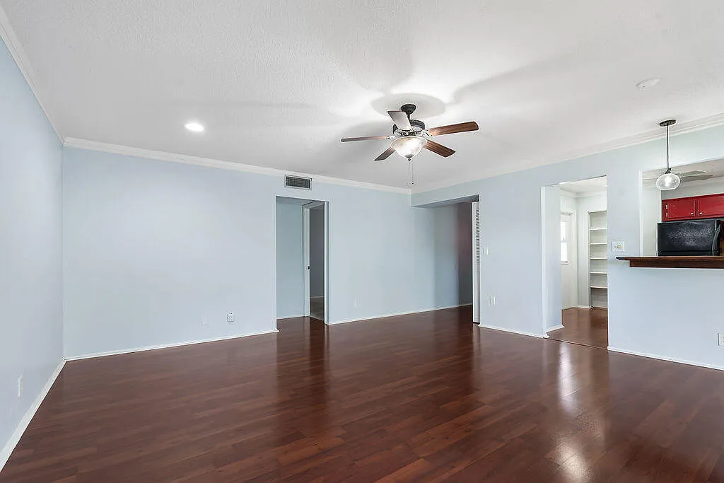 2 bed, 2.0 bath, 1080 sqft, $2,000 — Photo 4