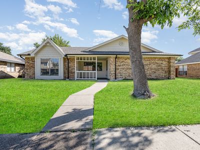2111 Stein Way, Carrollton, TX, 75007