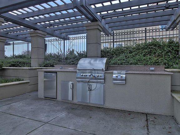 2nd image of 1375 Lick Ave APT 223