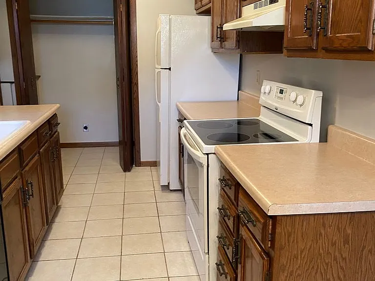 5165 Cheney Dr — Photo 5