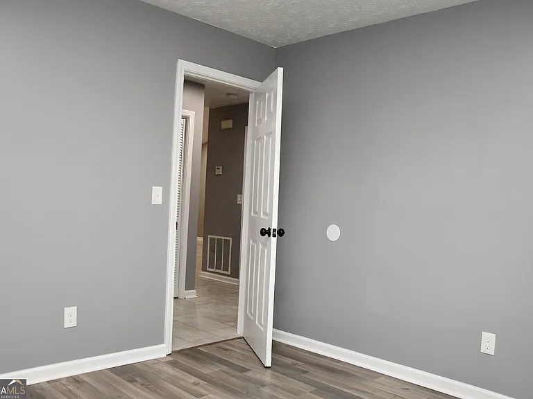 5932 Homestead Cir — Photo 53
