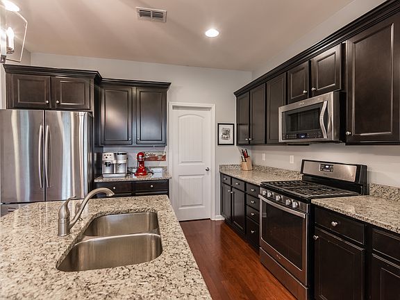 4th image of 3349 Almar Knot Dr