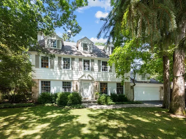 251 Oakland Dr, Highland Park, IL 60035