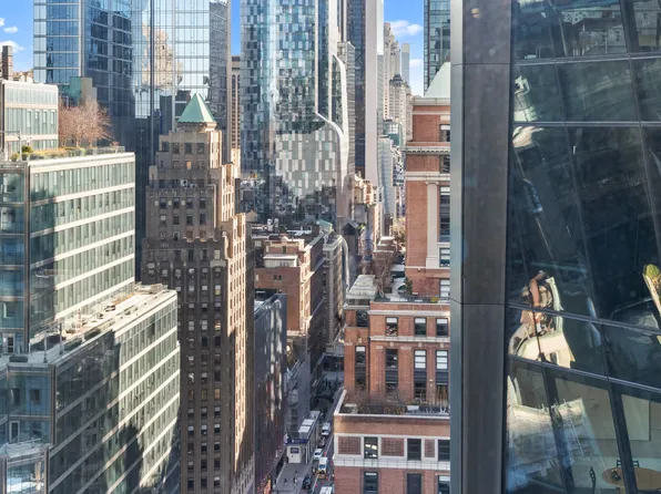 322 West 57th Street image 20 of 22