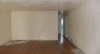 3rd image of 1515 Garryana Dr