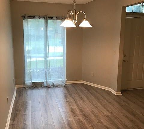 3rd image of 9361 Mill Springs Dr