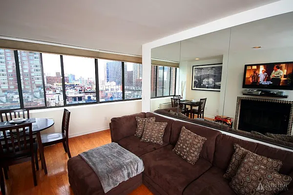 Sold by Anchor Associates | media 24