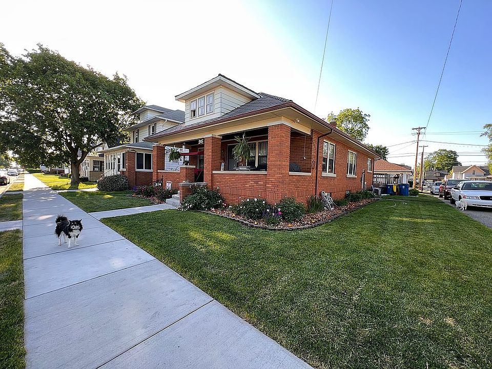 2nd image of 214 E 10th St