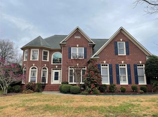 8827 Amberton Ln, Charlotte, NC 28226
