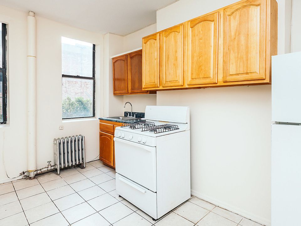 1st image of 222 Bushwick Ave #3