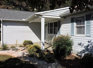 118 Blackridge Rd, Bracey, VA 23919