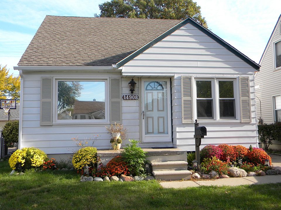 1st image of 14908 Russell Ave