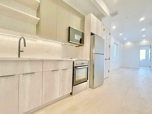 Rented by Doorway NYC, LLC | media 30