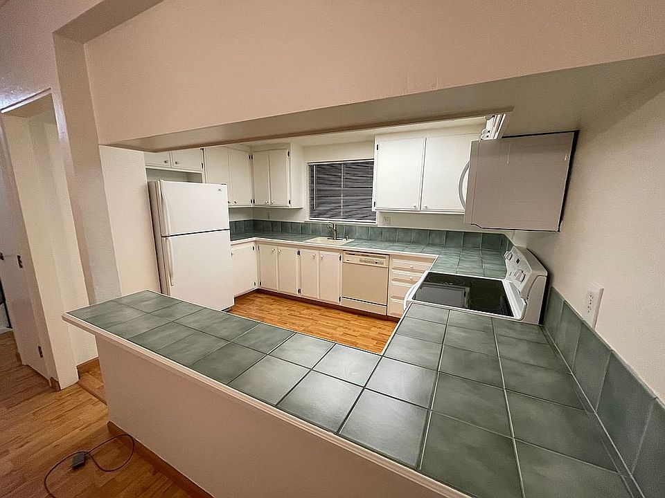 1st image of 81 Corte Lenosa APT A