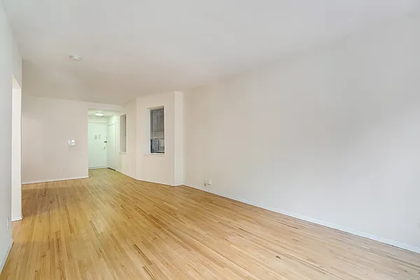 Rented by REAL New York | media 23