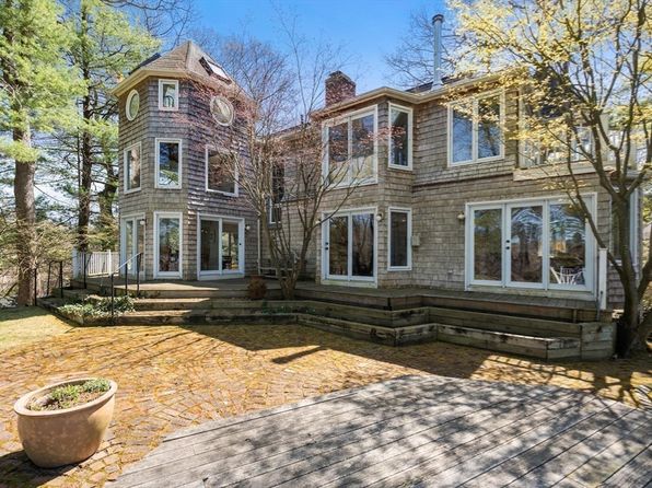 85 Kingswood Rd, Newton, MA 02466
