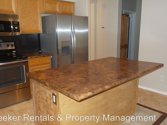 3rd image of 18175 W Desert Blossom Dr