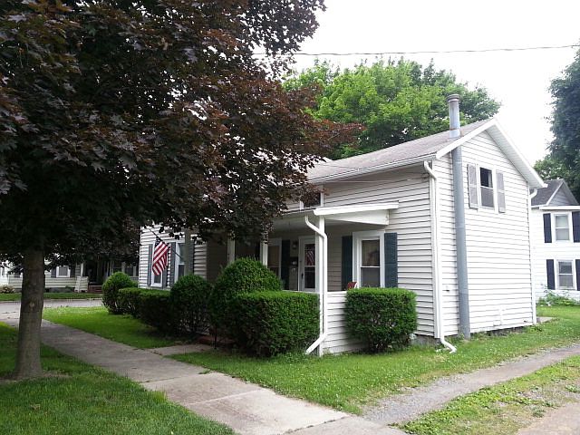 1st image of 407 6th St