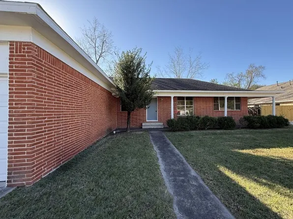 1824 Magnolia St, Liberty, TX 77575