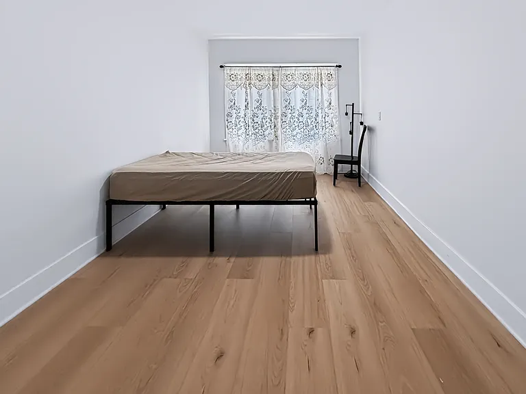 940 Everett St #1 — Photo 5