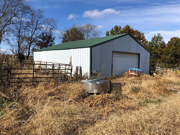 5th image of 1539 County Road 1225 E