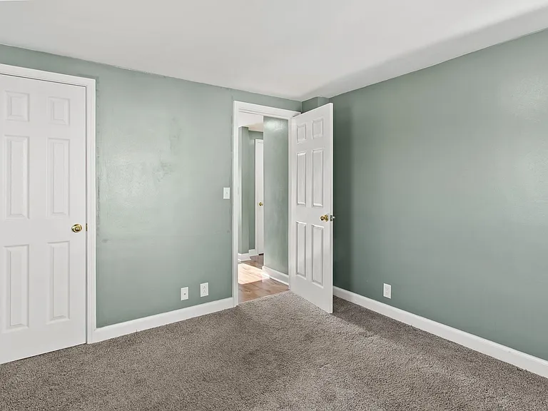346 N 21st St — Photo 26