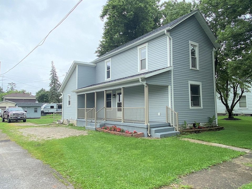 1st image of 415 W Weller St