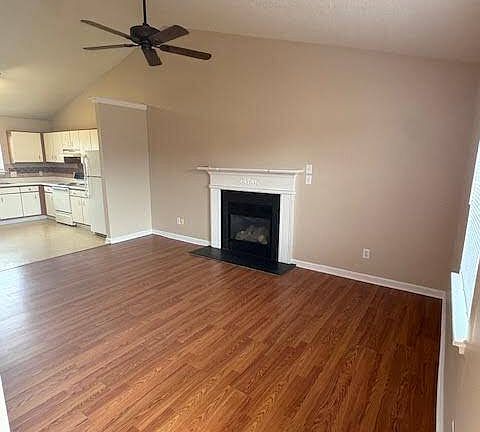 2nd image of 3208B Parkway Ct