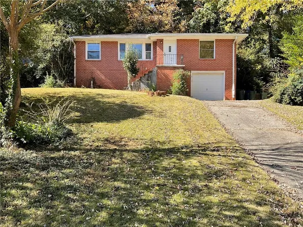 2492 Hunting Valley Dr, Decatur, GA 30033