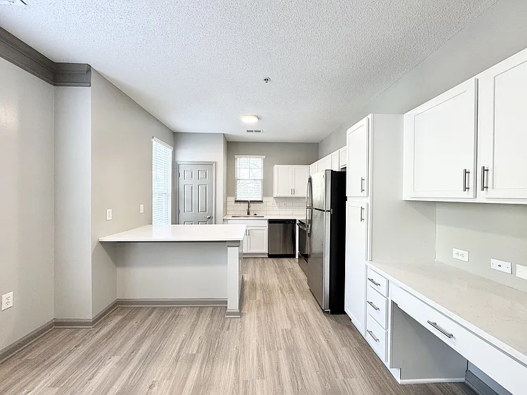 Brookberry Park Apartments — Photo 2