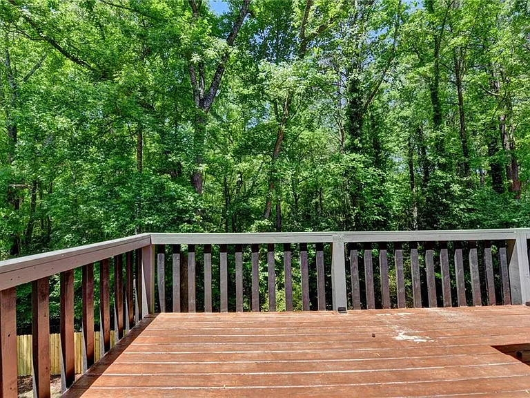 1530 Plunketts Rd — Photo 50